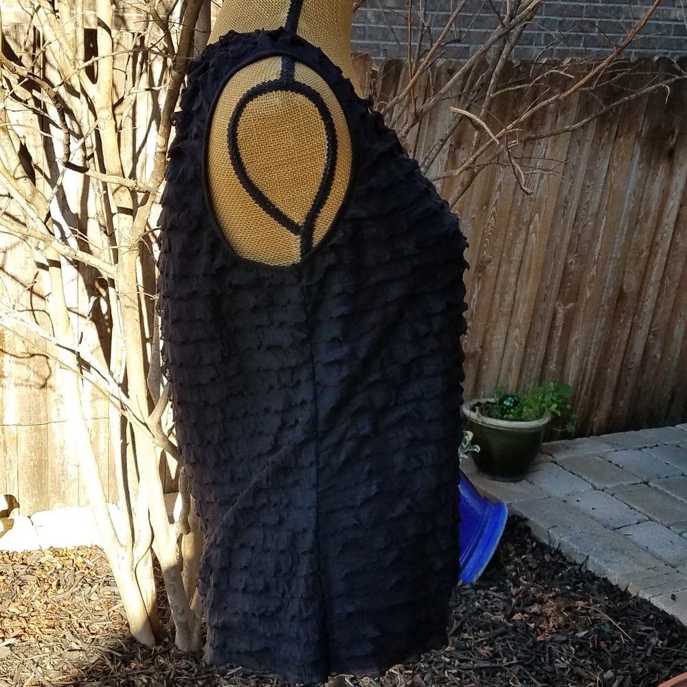 Black Ruffled Tank Top - Picture 3 of 9
